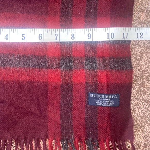 Authentic Burberry Cashmere Scarf - Picture 6 of 9